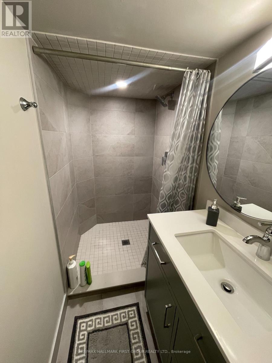 1604 Middleton Street, Pickering, Ontario  L1X 2L3 - Photo 9 - E12891828