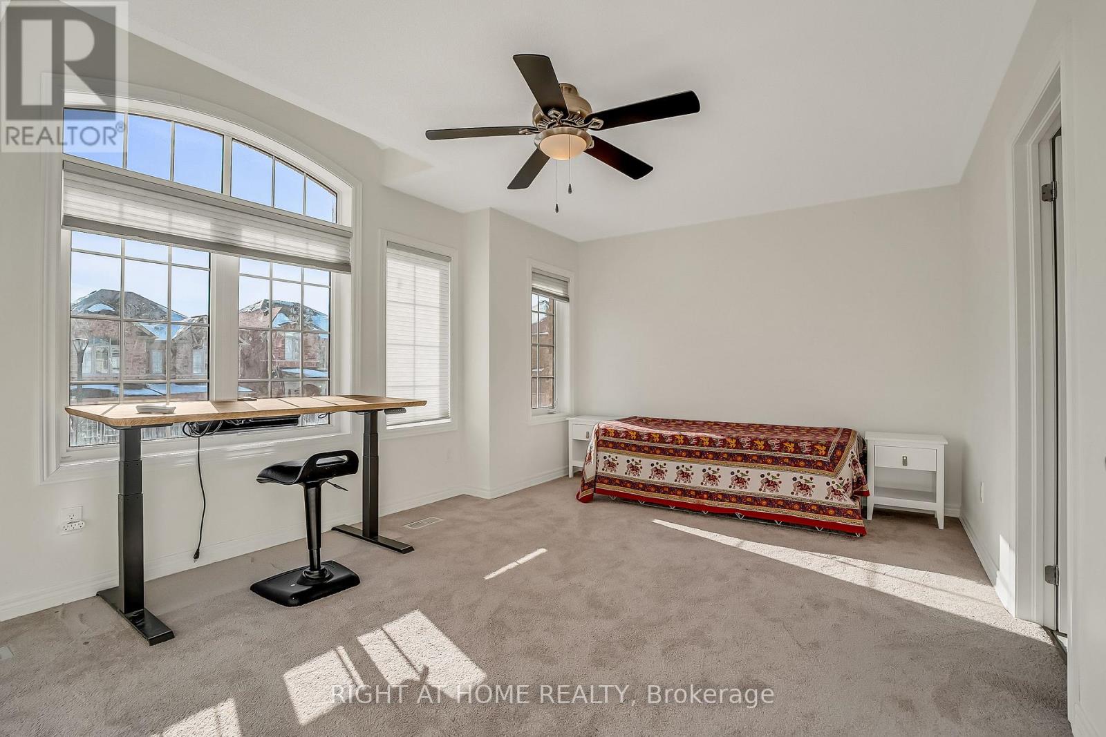 1174 Sepia Square, Pickering, Ontario  L1X 0H1 - Photo 34 - E12891832