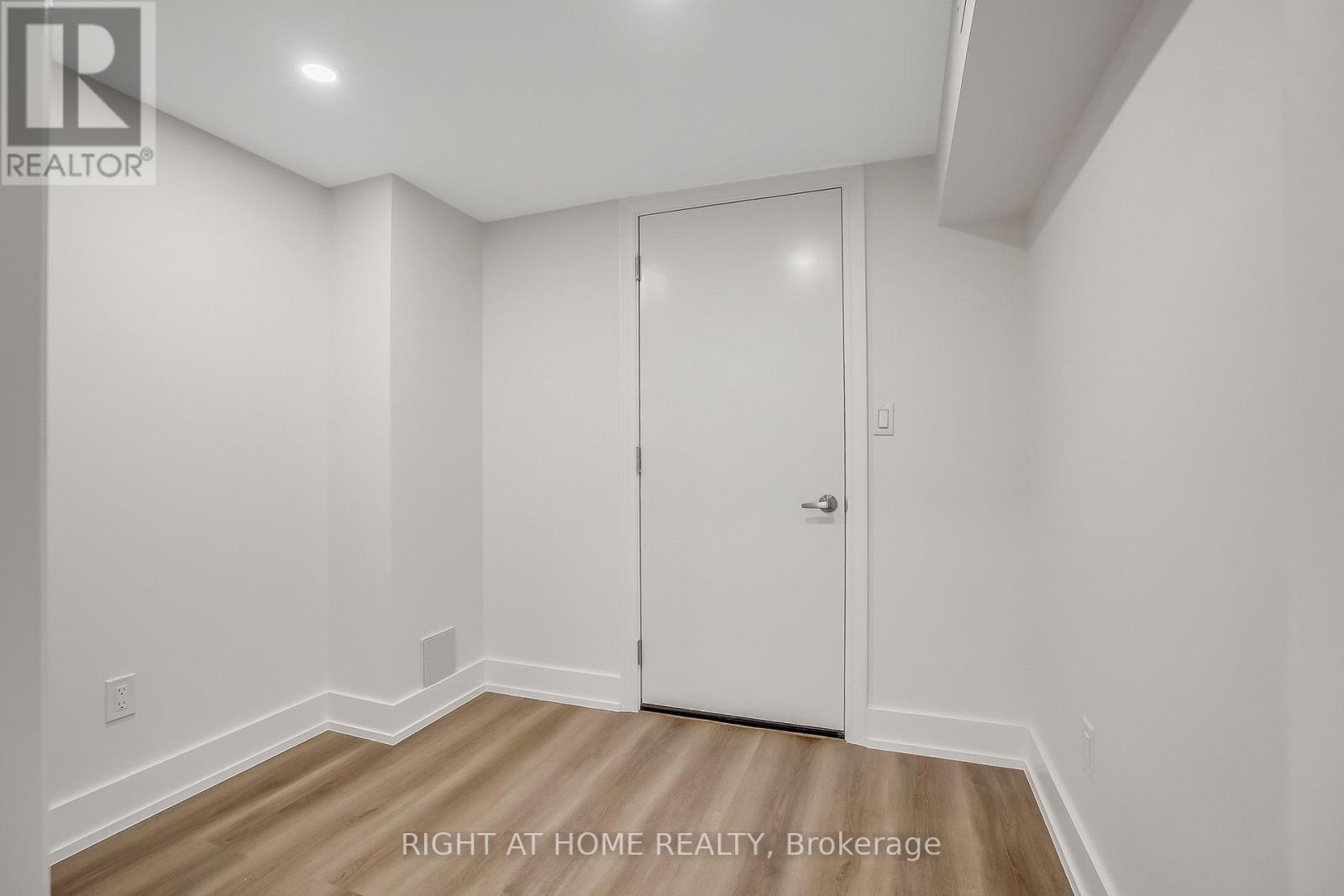 1174 Sepia Square, Pickering, Ontario  L1X 0H1 - Photo 47 - E12891832