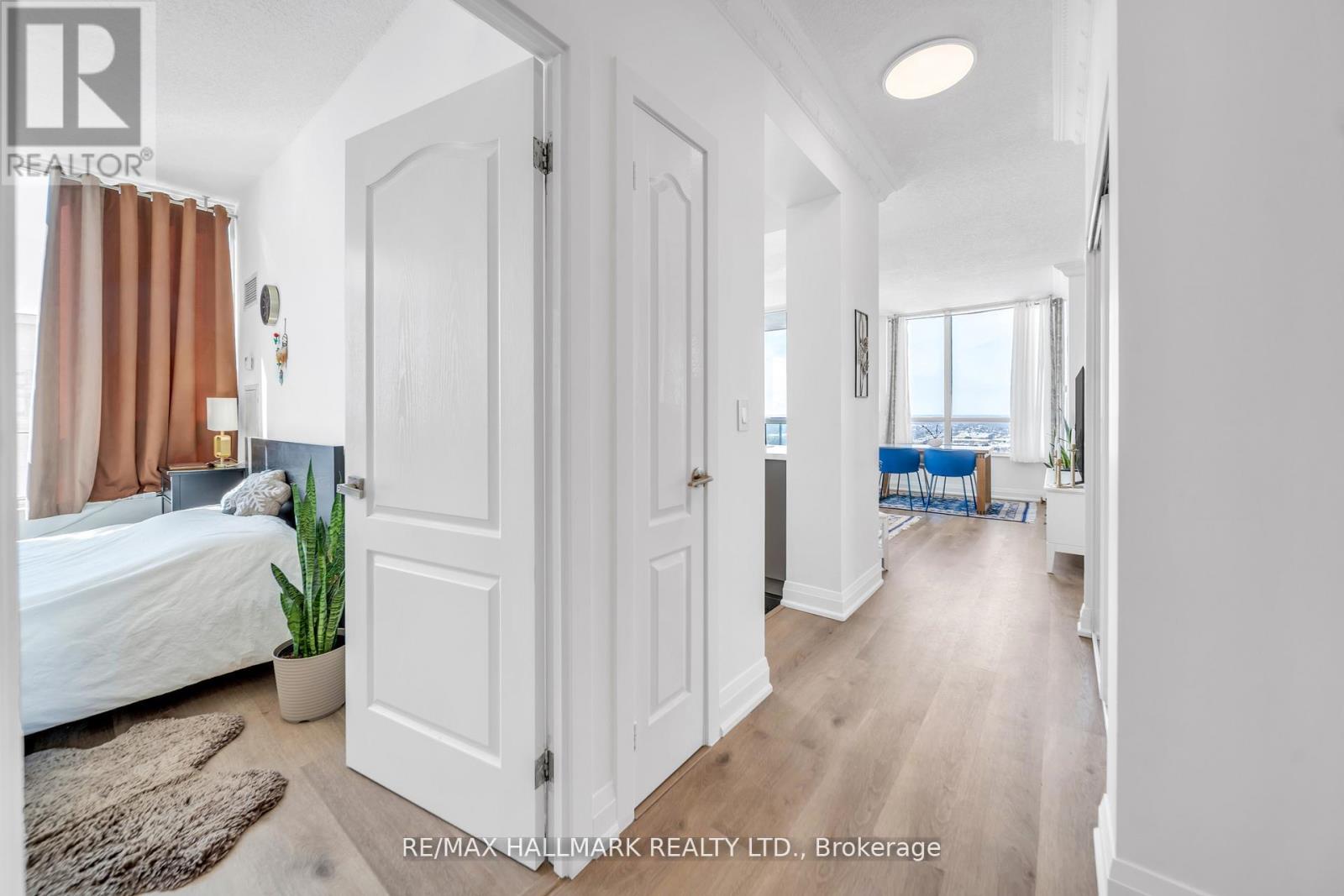 Ph-3703 - 60 Brian Harrison Way Byway Nw, Toronto, Ontario  M1P 5J5 - Photo 3 - E12891892