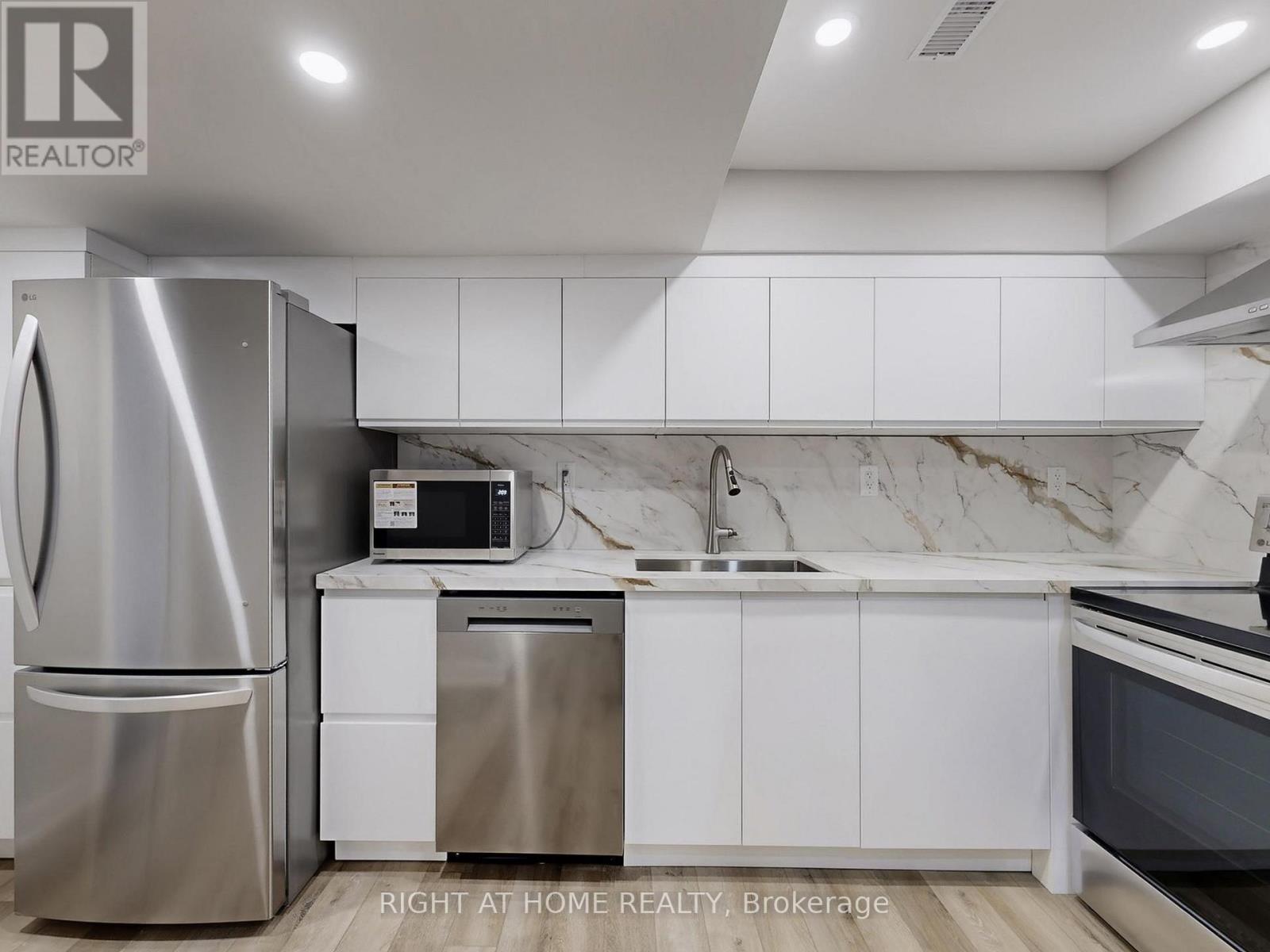 Basement - 11 Hawker Court, Ajax (Central West), Ontario  L1T 3N1 - Photo 10 - E12891918