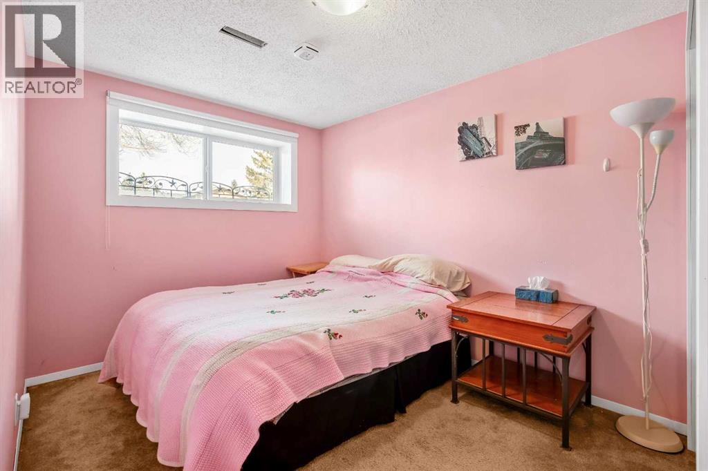 427 Queen Anne Way Se, Calgary, Alberta  T2J 4R8 - Photo 22 - A2292763