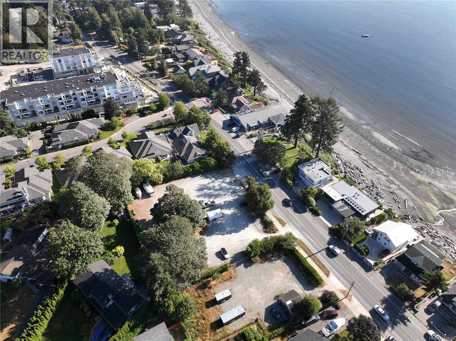 5090,94,98 Cordova Bay Rd, Saanich, British Columbia