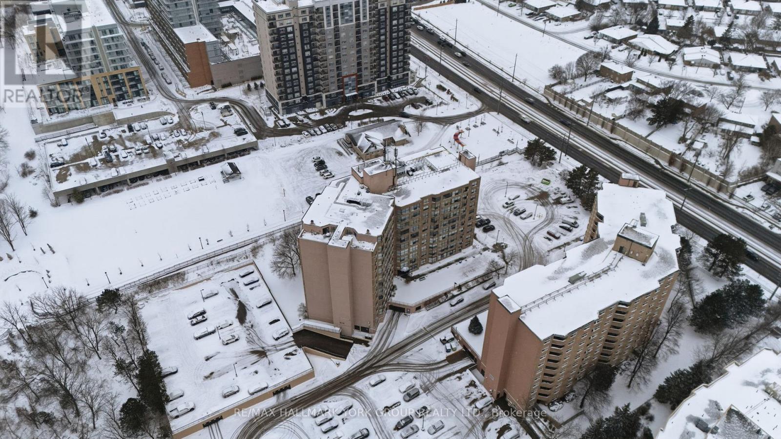 604 - 250 Davis Drive, Newmarket, Ontario  L3Y 7T7 - Photo 25 - N12891790