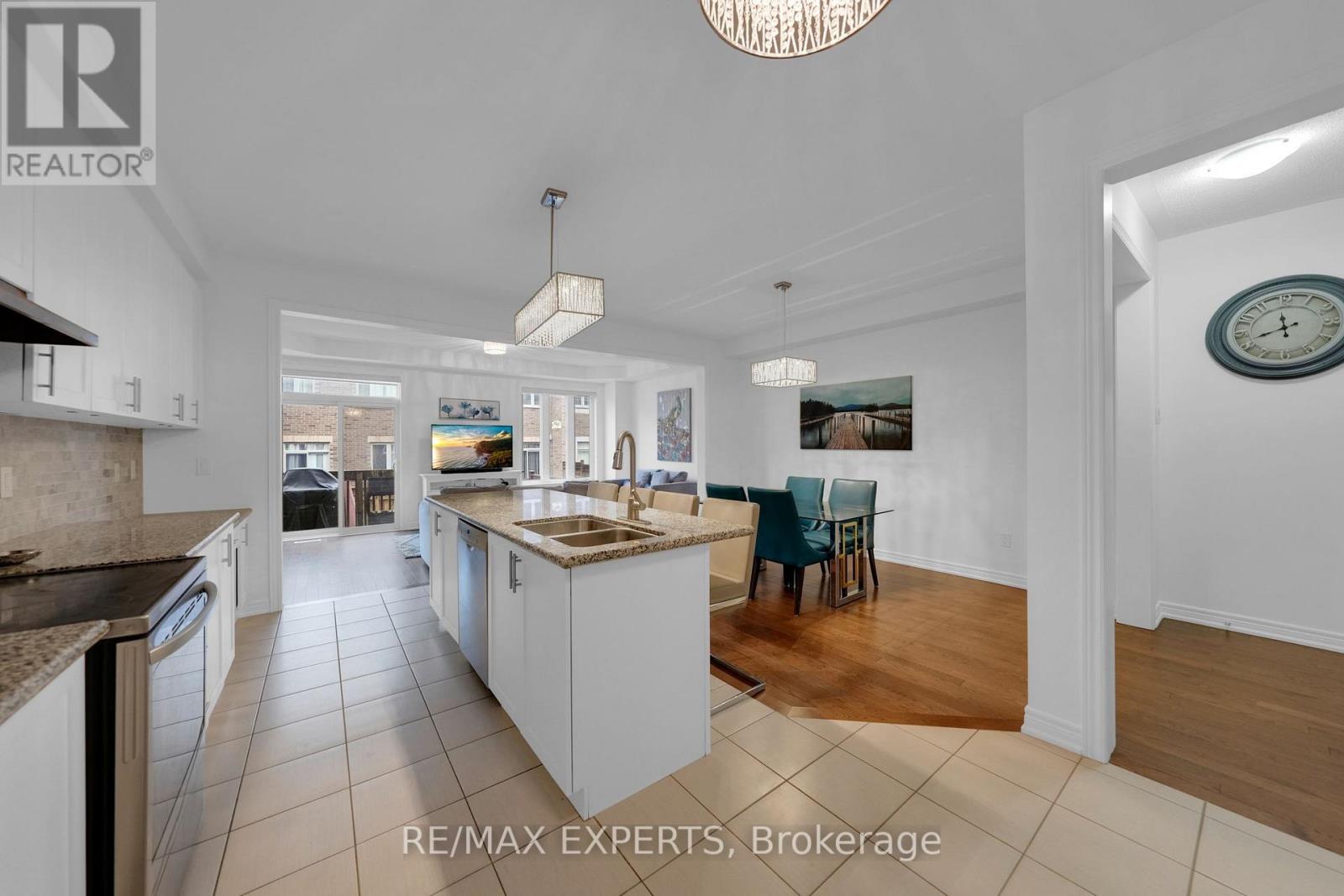 10 Homer Crescent, Aurora, Ontario  L4G 1B7 - Photo 12 - N12891812