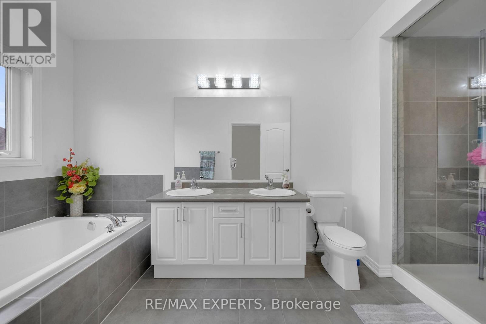 10 Homer Crescent, Aurora, Ontario  L4G 1B7 - Photo 31 - N12891812