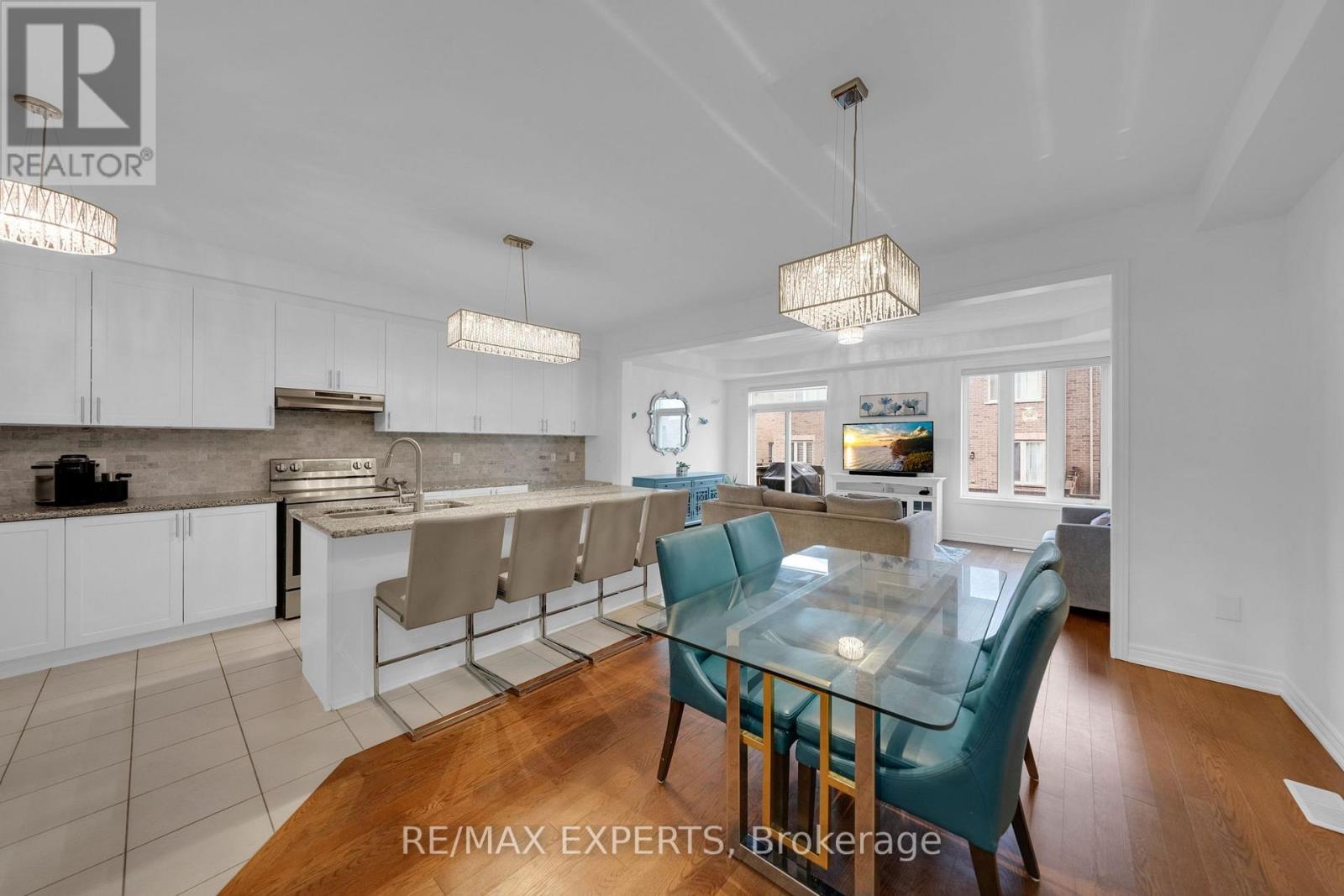 10 Homer Crescent, Aurora, Ontario  L4G 1B7 - Photo 8 - N12891812