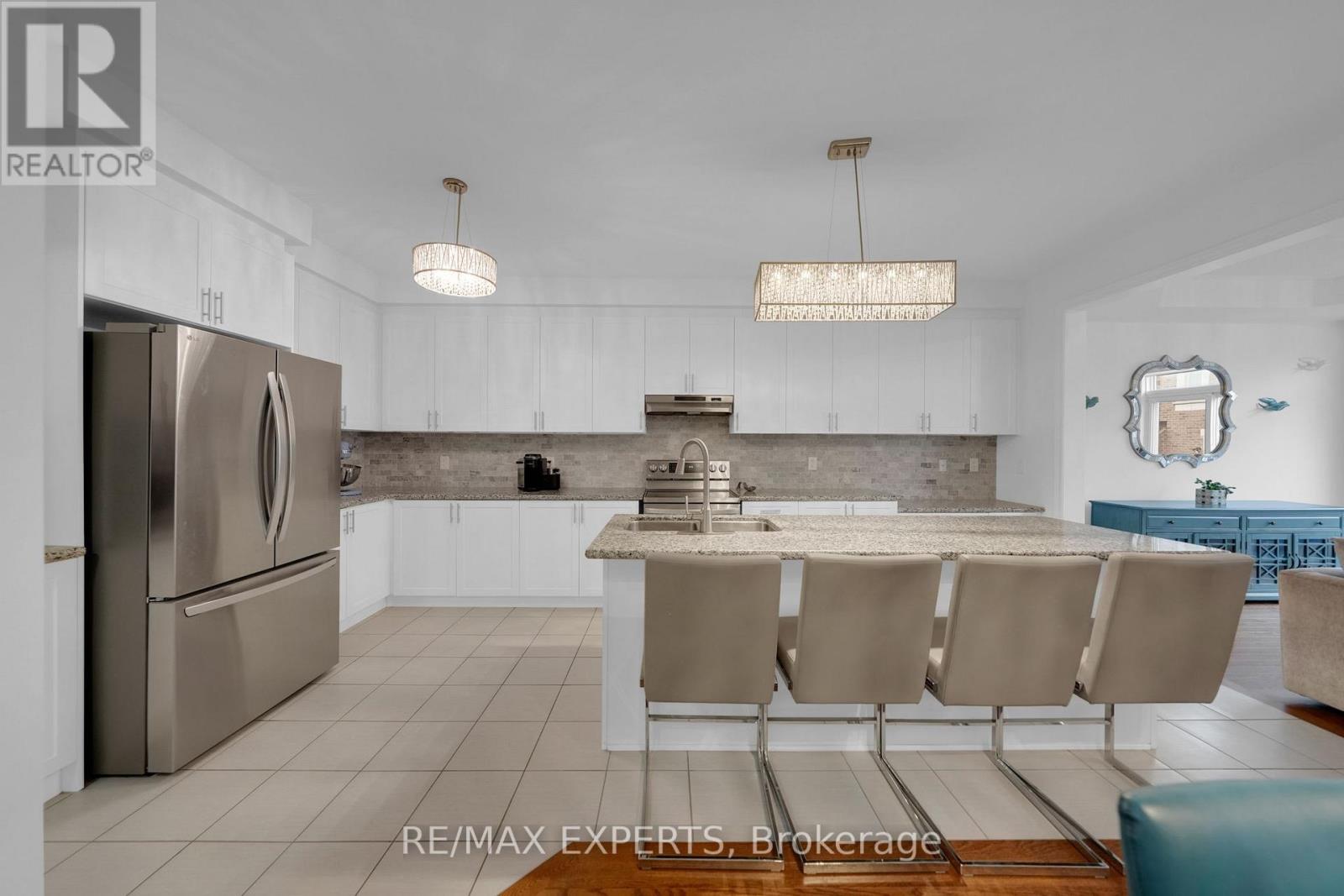 10 Homer Crescent, Aurora, Ontario  L4G 1B7 - Photo 9 - N12891812