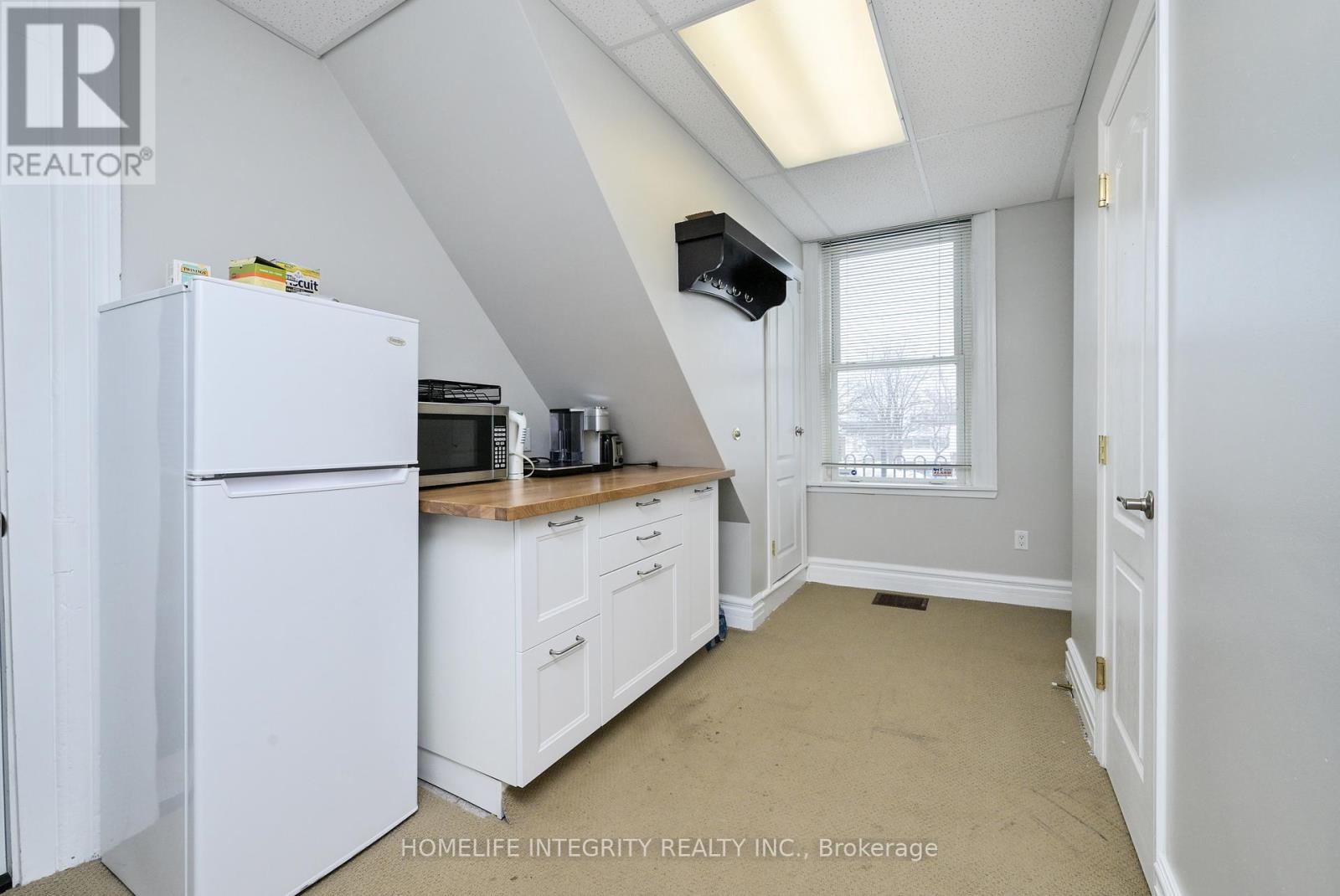 25 Berczy Street, Barrie (Codrington), Ontario  L4M 3P6 - Photo 12 - S12891732