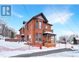 25 BERCZY STREET, Barrie, Ontario
