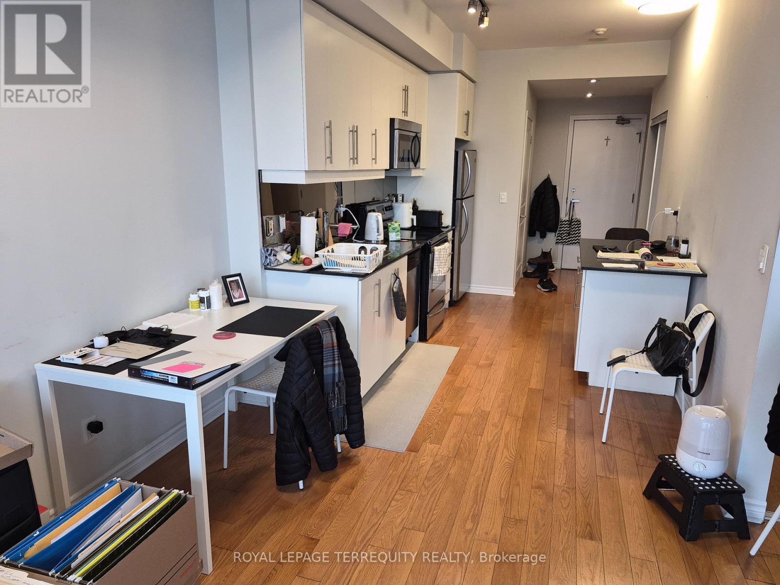 1302 - 2885 Bayview Avenue, Toronto (Bayview Village), Ontario  M2K 0A3 - Photo 3 - C12891260