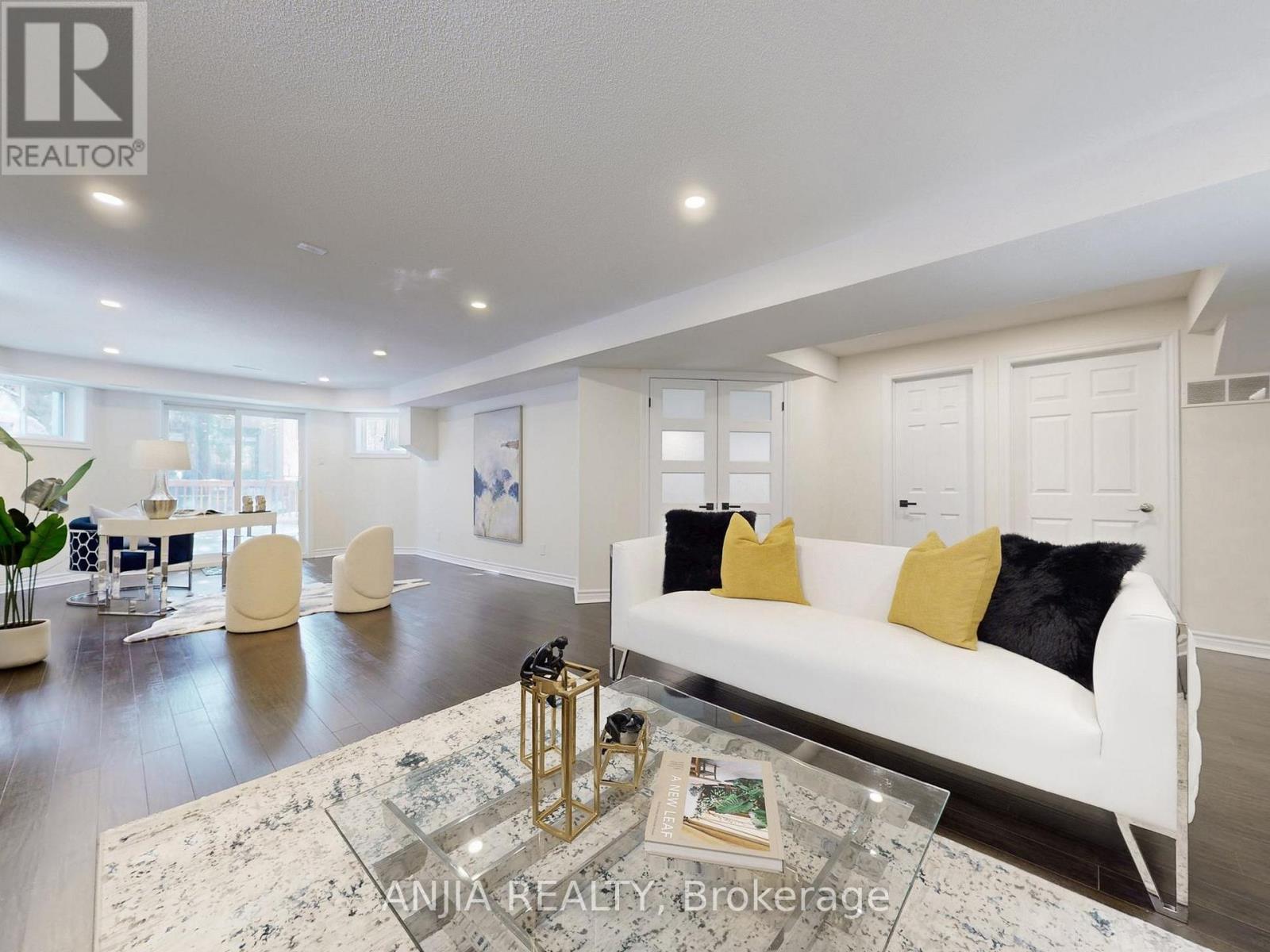 43 Leno Mills Avenue, Richmond Hill, Ontario  L4S 1C2 - Photo 41 - N12886264