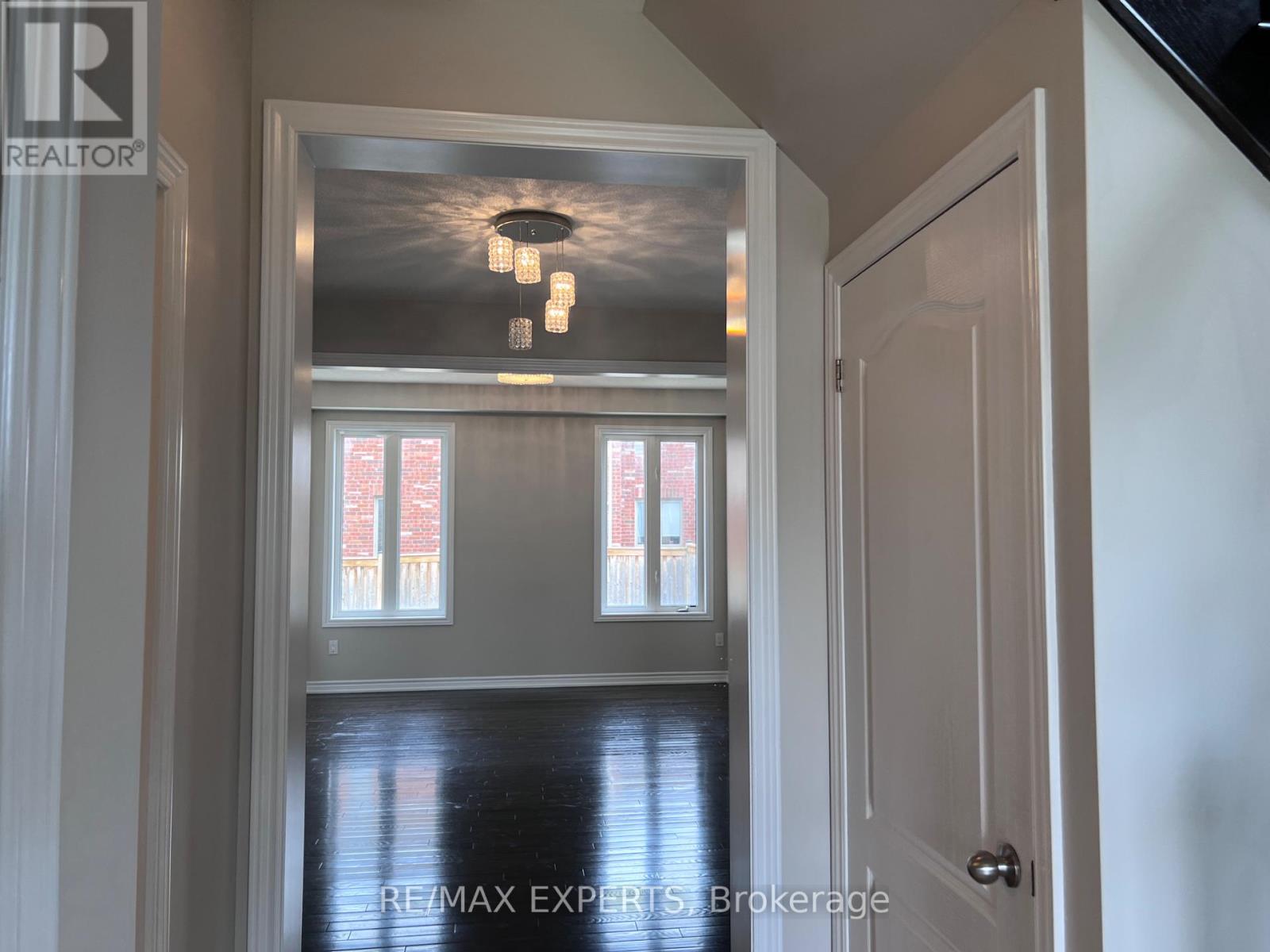 2205 Dawson Crescent, Innisfil (Alcona), Ontario  L9S 0G9 - Photo 11 - N12888862