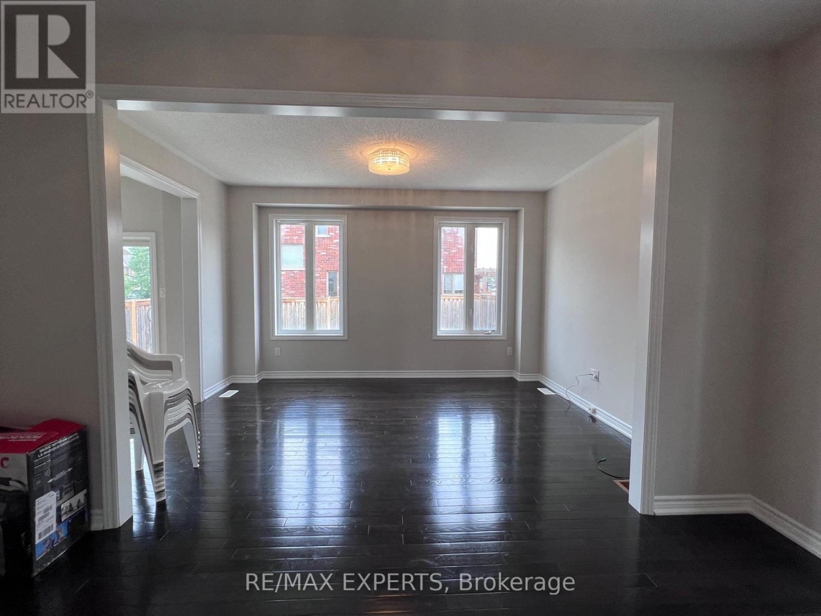 2205 Dawson Crescent, Innisfil (Alcona), Ontario  L9S 0G9 - Photo 12 - N12888862