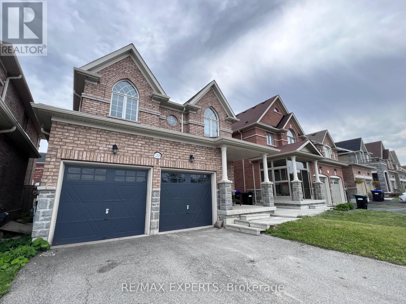 2205 Dawson Crescent, Innisfil (Alcona), Ontario  L9S 0G9 - Photo 3 - N12888862