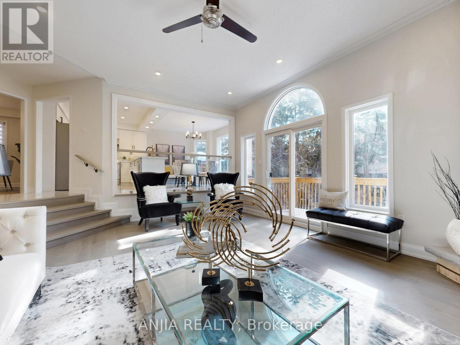 43 Leno Mills Avenue, Richmond Hill, Ontario  L4S 1C2 - Photo 9 - N12886264