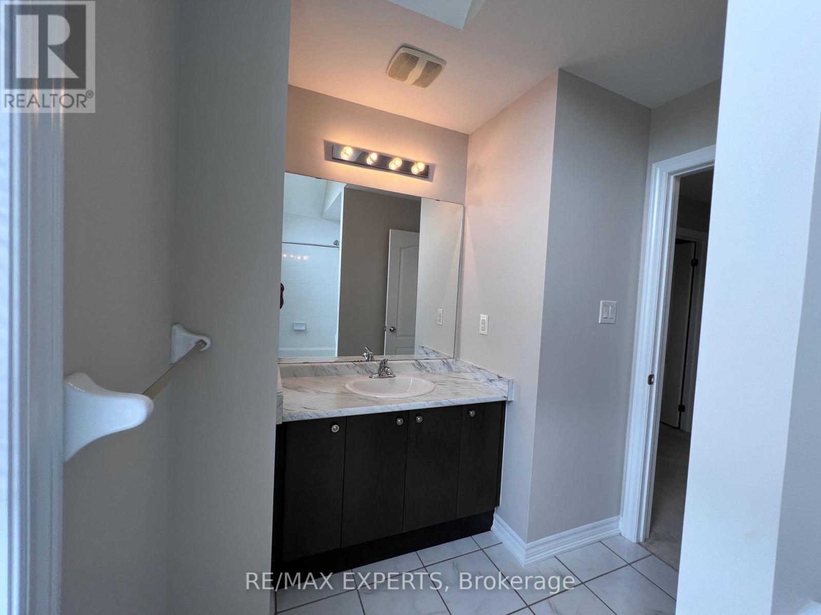 2205 Dawson Crescent, Innisfil (Alcona), Ontario  L9S 0G9 - Photo 27 - N12888862