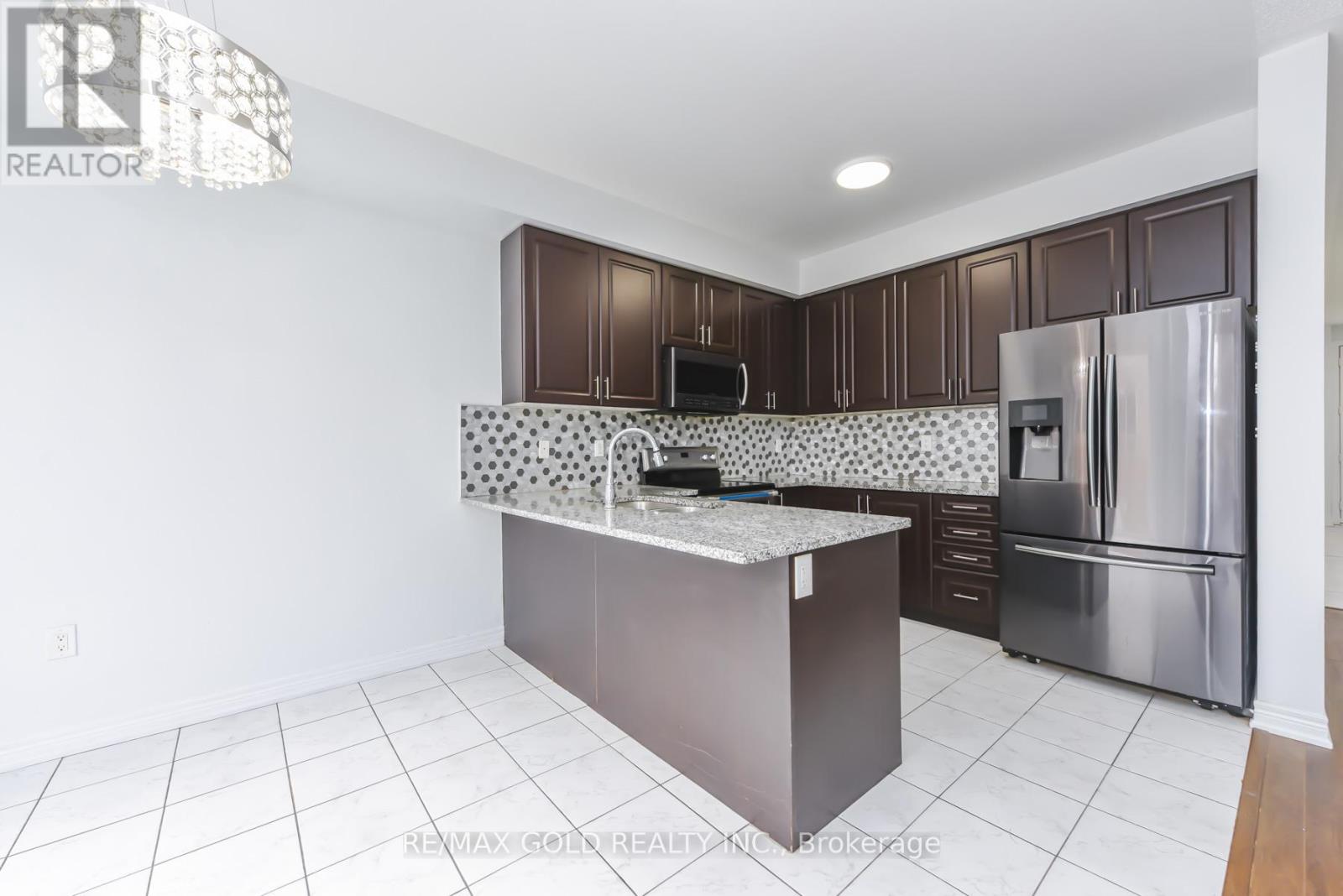 59 Vezna Crescent, Brampton, Ontario  L6X 5K4 - Photo 17 - W12883940