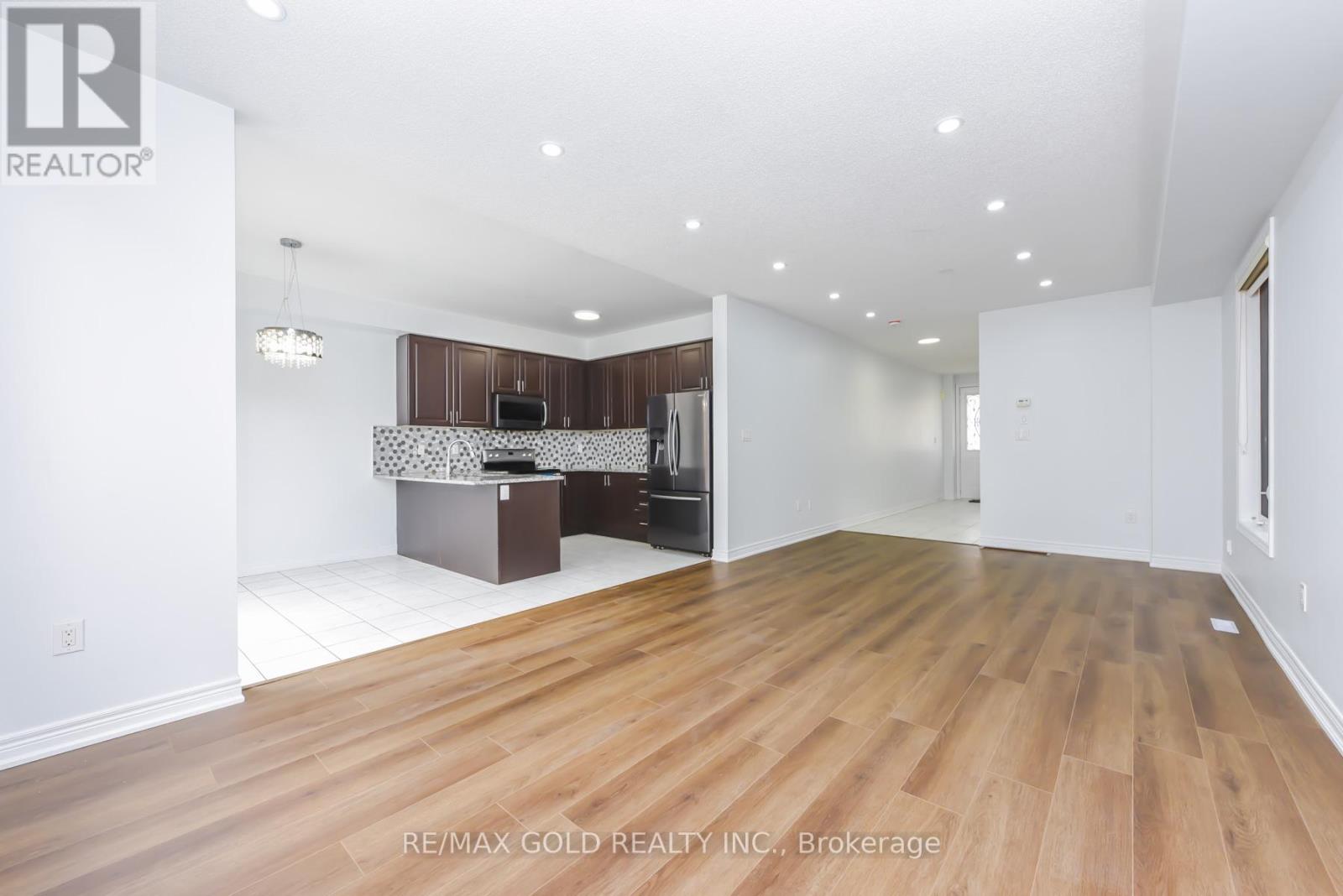 59 Vezna Crescent, Brampton, Ontario  L6X 5K4 - Photo 10 - W12883940