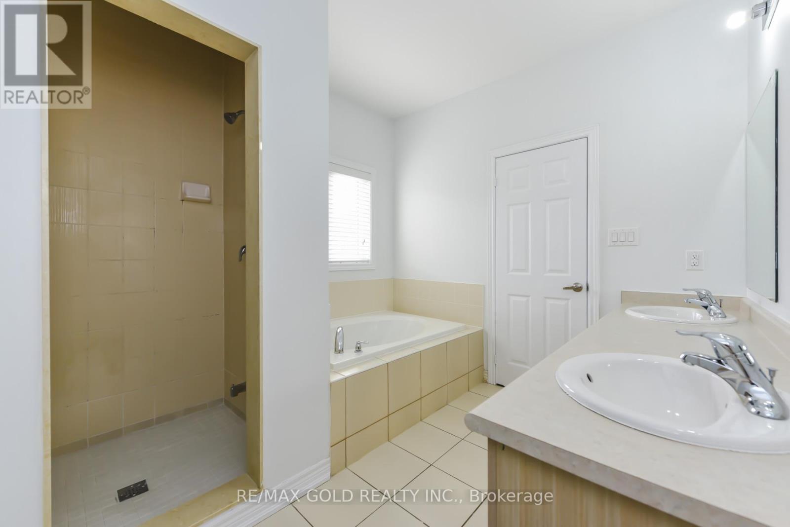 59 Vezna Crescent, Brampton, Ontario  L6X 5K4 - Photo 35 - W12883940