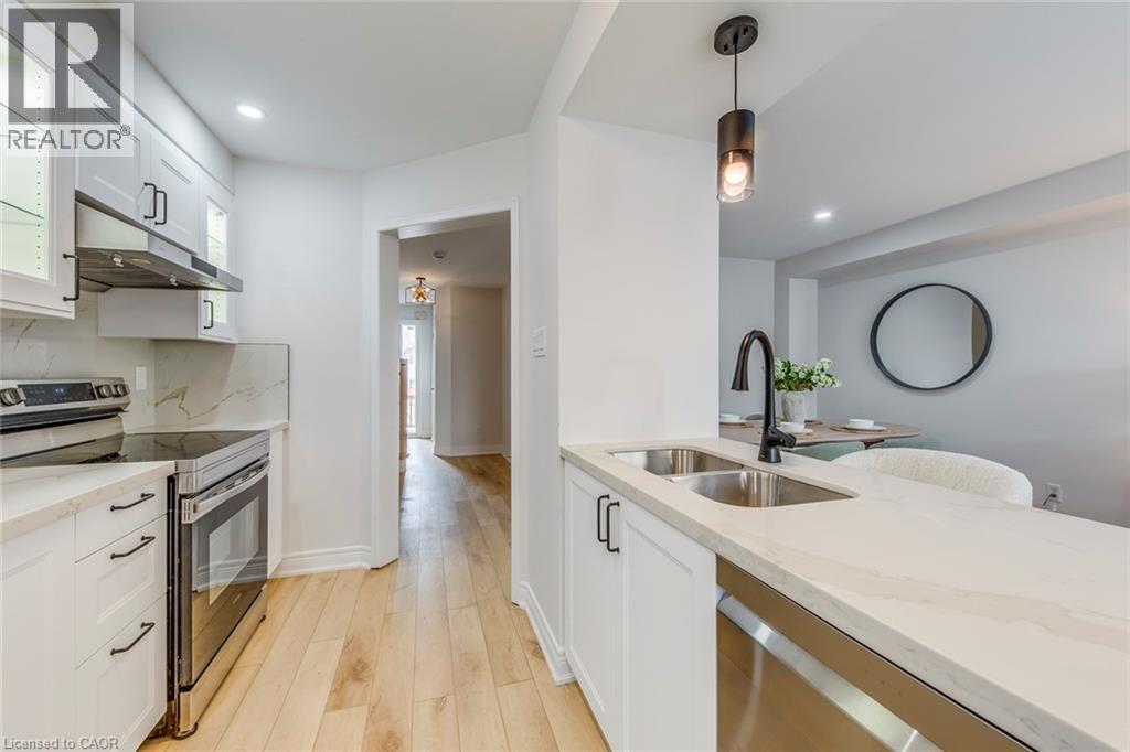 2350 Grand Ravine Drive Unit# 17, Oakville, Ontario  L6H 6E2 - Photo 17 - 40812890