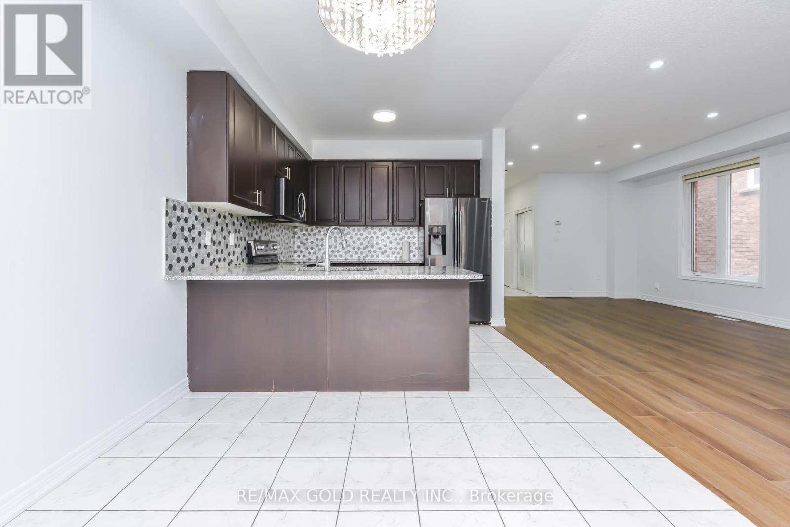 59 Vezna Crescent, Brampton, Ontario  L6X 5K4 - Photo 15 - W12883940