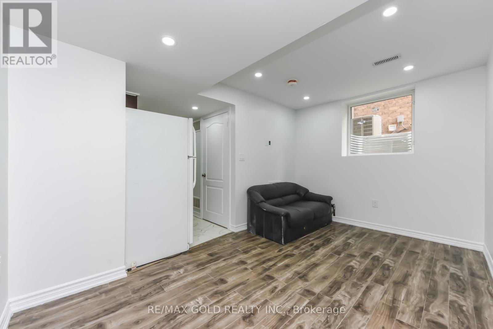 59 Vezna Crescent, Brampton, Ontario  L6X 5K4 - Photo 40 - W12883940