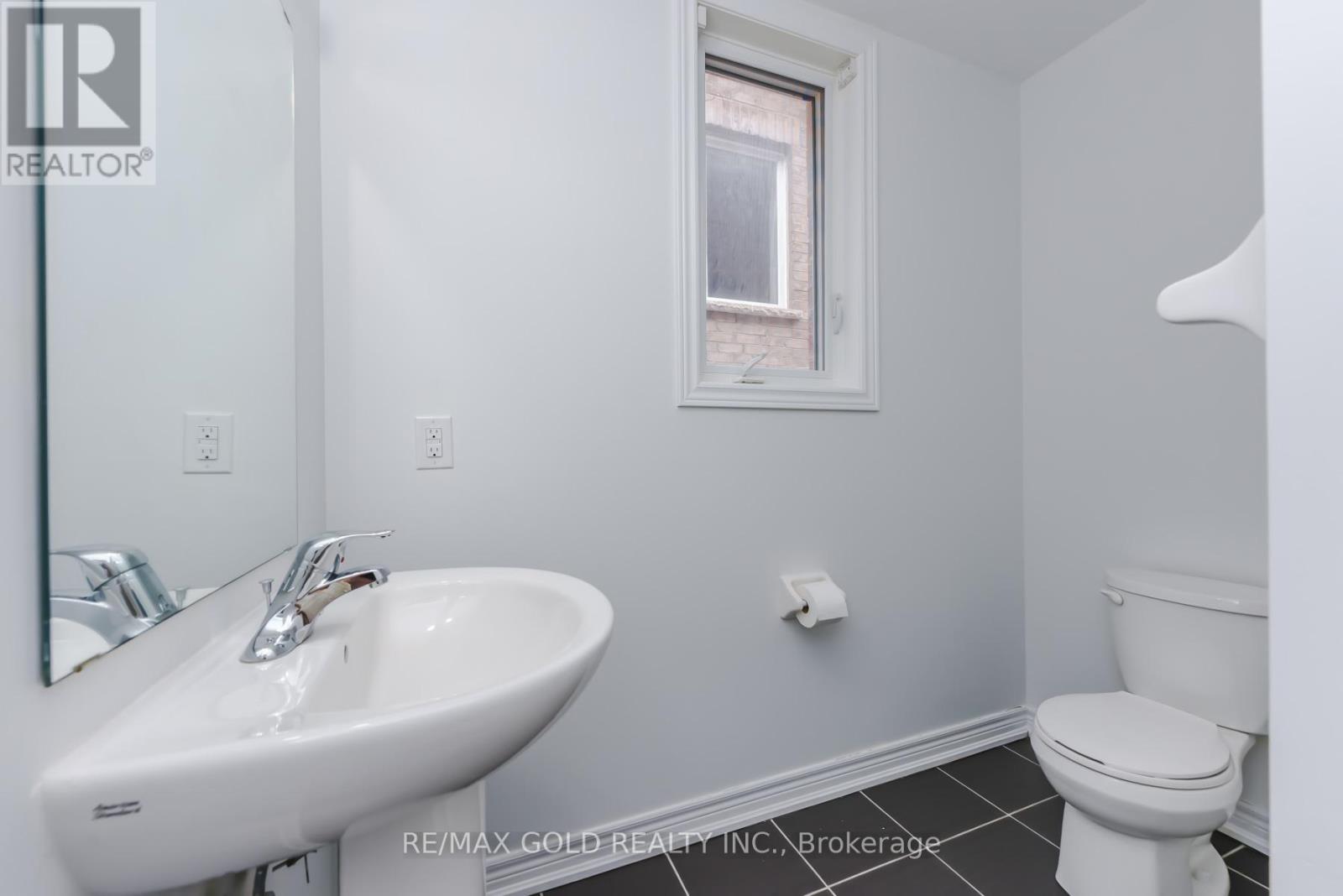 59 Vezna Crescent, Brampton, Ontario  L6X 5K4 - Photo 6 - W12883940