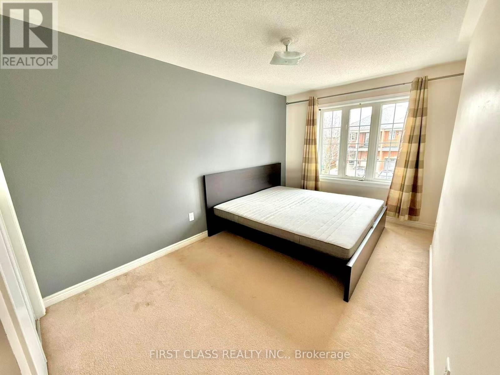 3892 Manatee Way, Mississauga, Ontario  L5M 6P7 - Photo 10 - W12891740