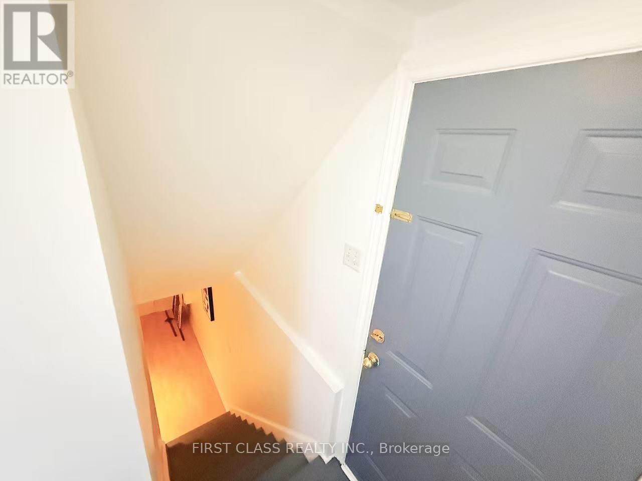 3892 Manatee Way, Mississauga, Ontario  L5M 6P7 - Photo 14 - W12891740