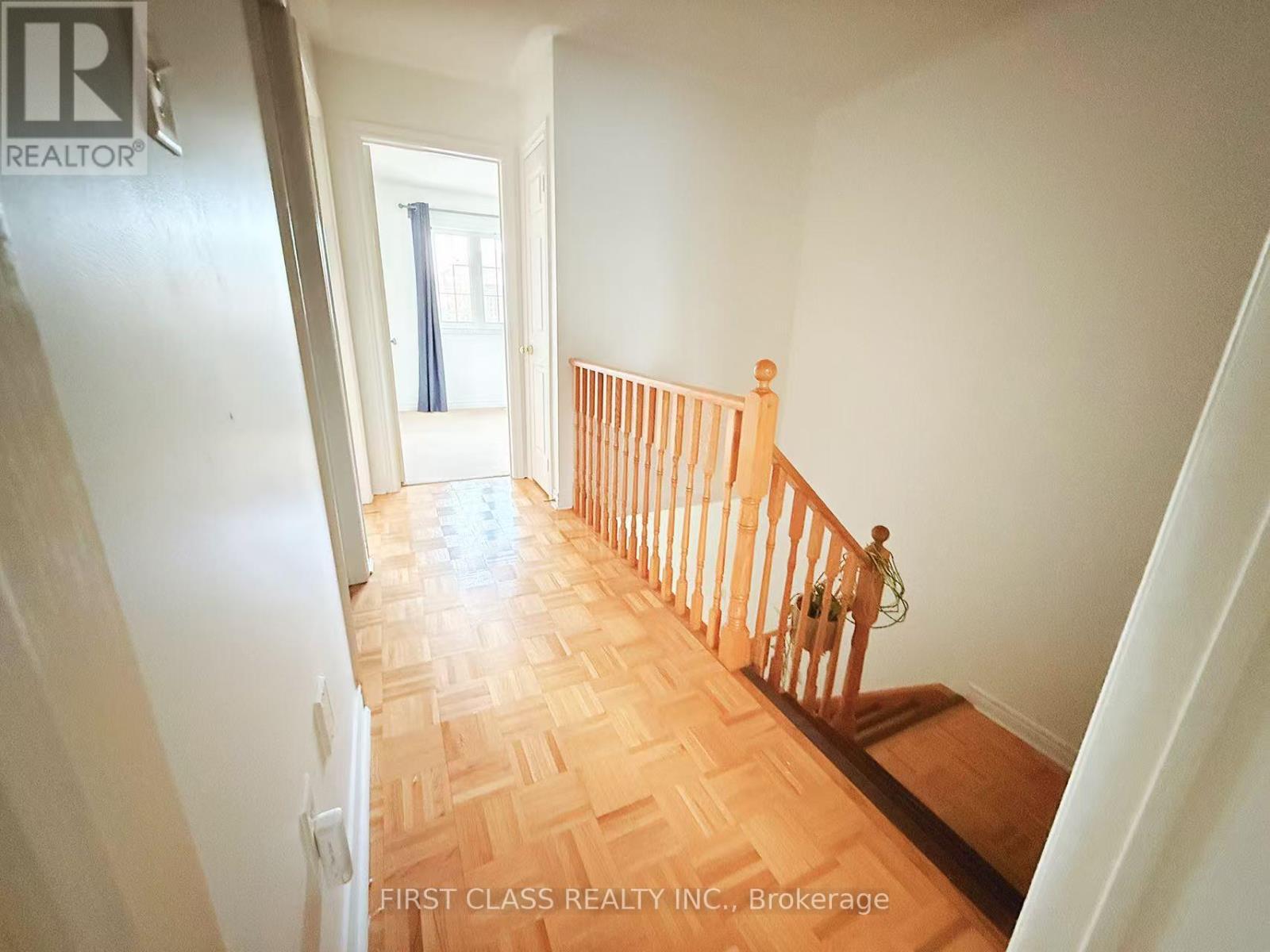 3892 Manatee Way, Mississauga, Ontario  L5M 6P7 - Photo 7 - W12891740