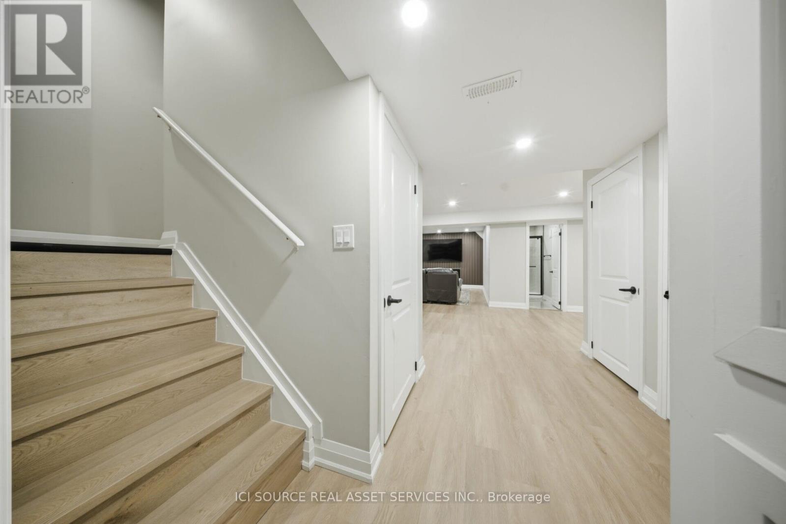 2202 Brookhaven Crescent, Oakville, Ontario  L6M 5B8 - Photo 28 - W12891746