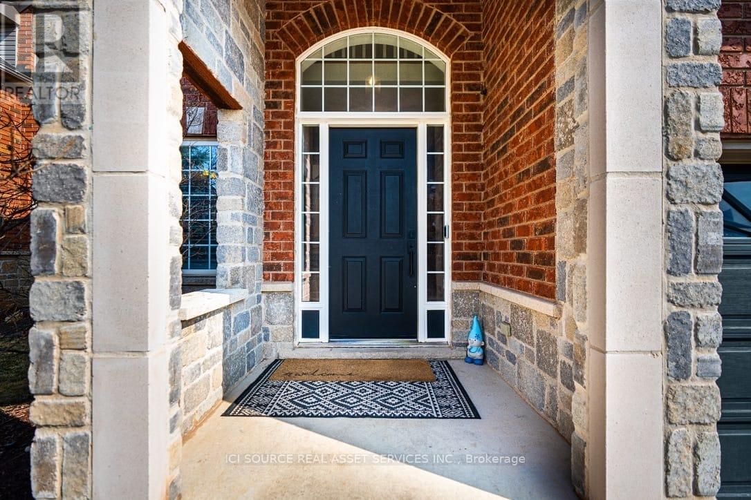 2202 Brookhaven Crescent, Oakville, Ontario  L6M 5B8 - Photo 3 - W12891746