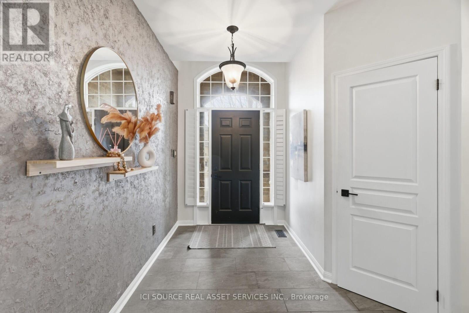 2202 Brookhaven Crescent, Oakville, Ontario  L6M 5B8 - Photo 4 - W12891746