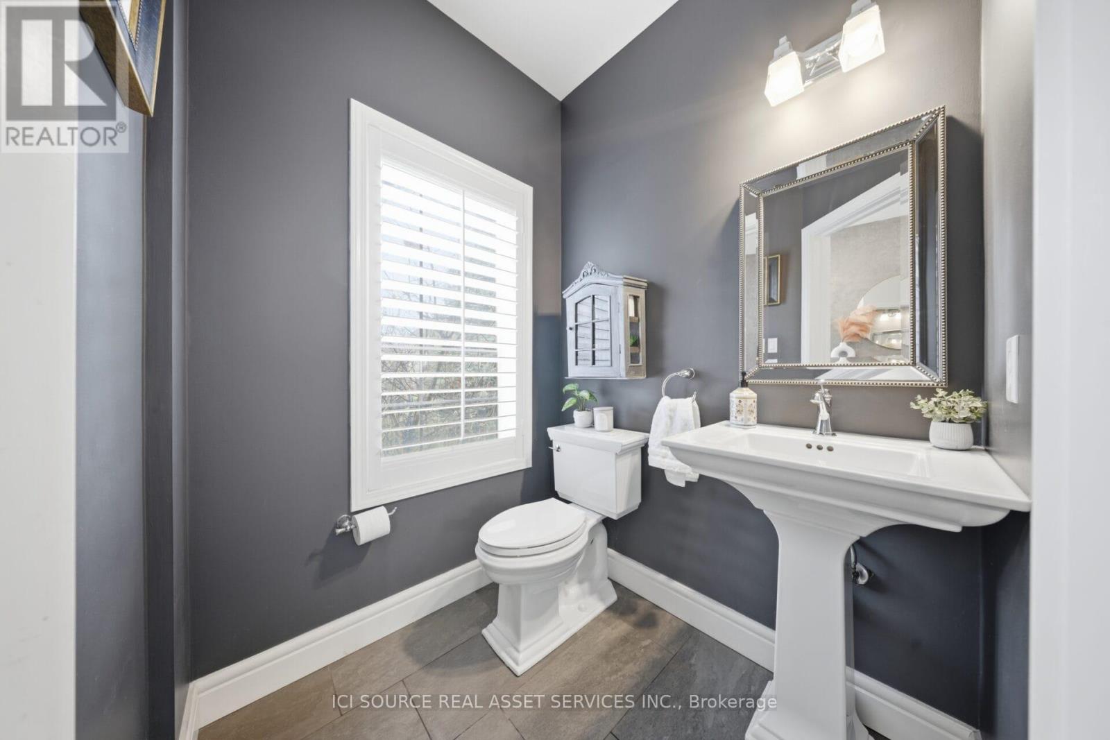 2202 Brookhaven Crescent, Oakville, Ontario  L6M 5B8 - Photo 6 - W12891746