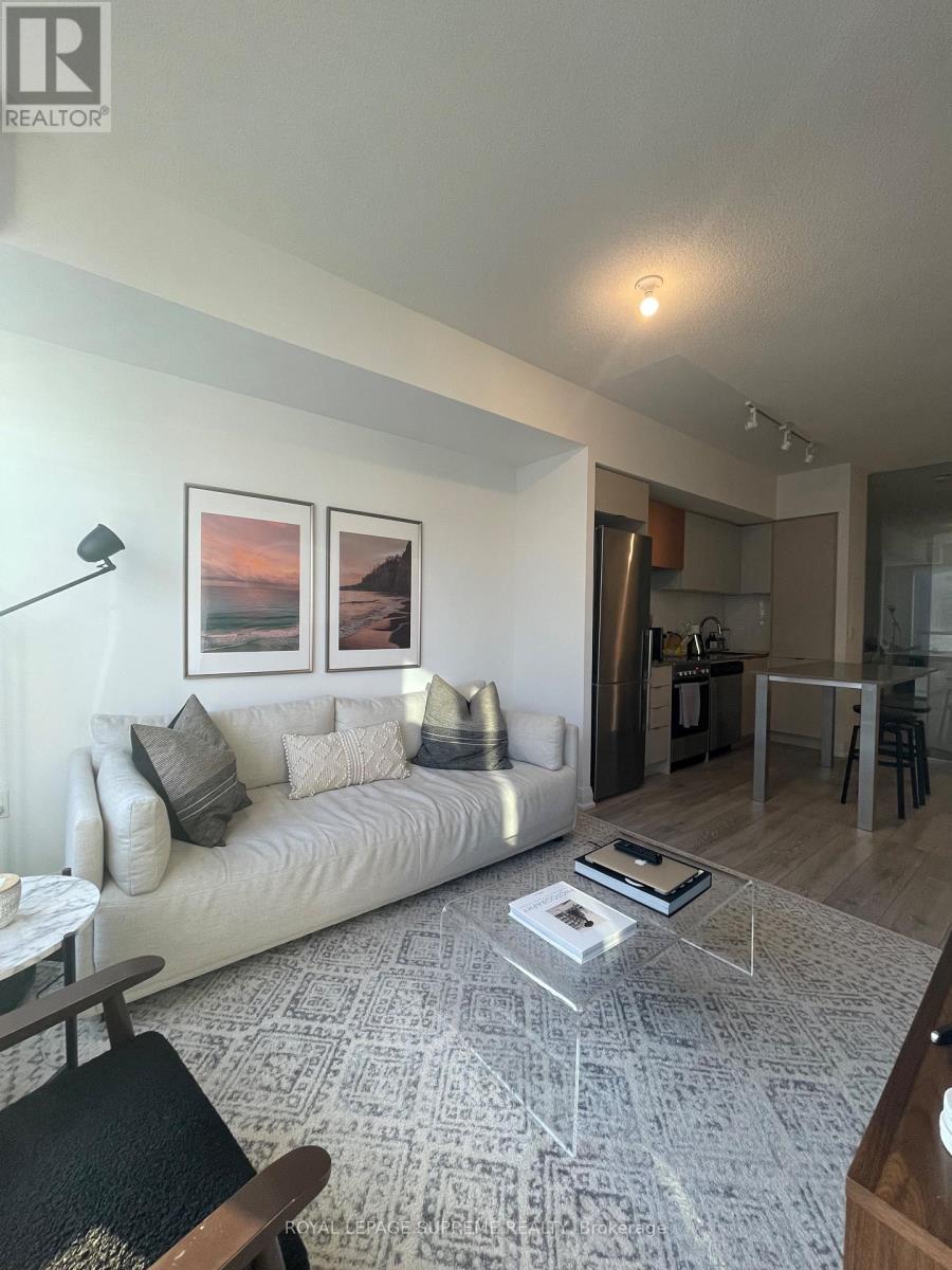 646 - 26 Gibbs Road, Toronto, Ontario  M9B 0E3 - Photo 3 - W12891752