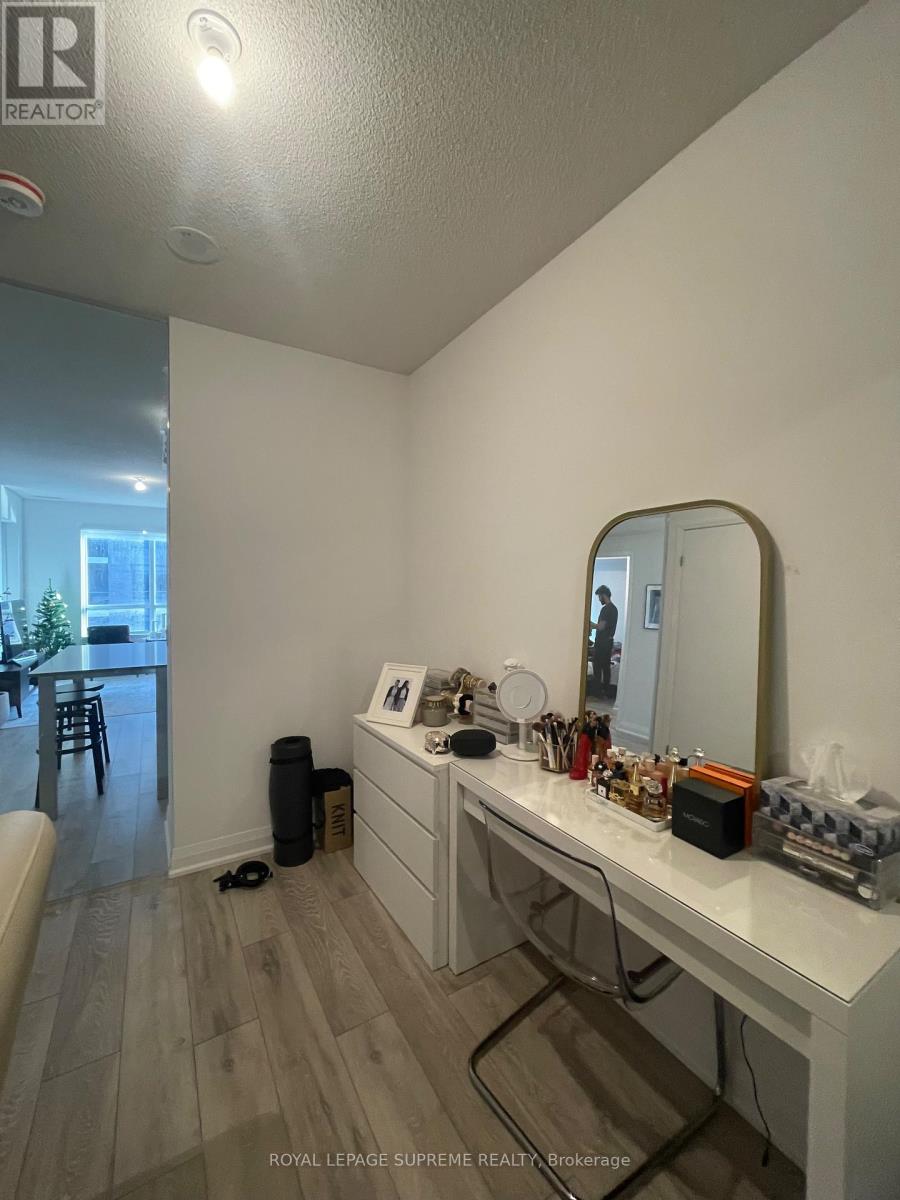 646 - 26 Gibbs Road, Toronto, Ontario  M9B 0E3 - Photo 8 - W12891752