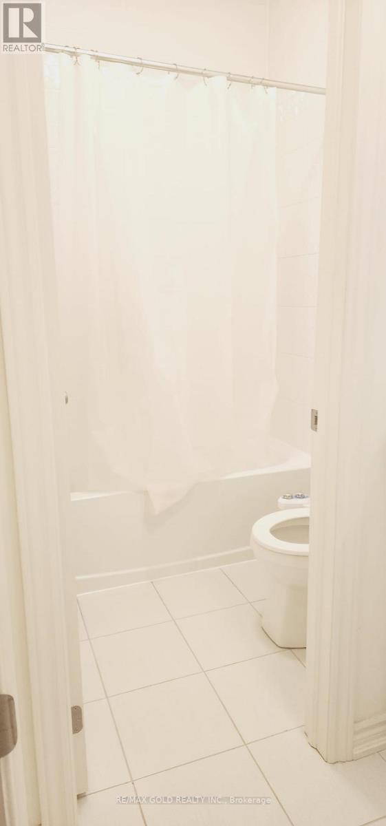 25 Truffle Court, Brampton, Ontario  L7A 5A6 - Photo 11 - W12891762