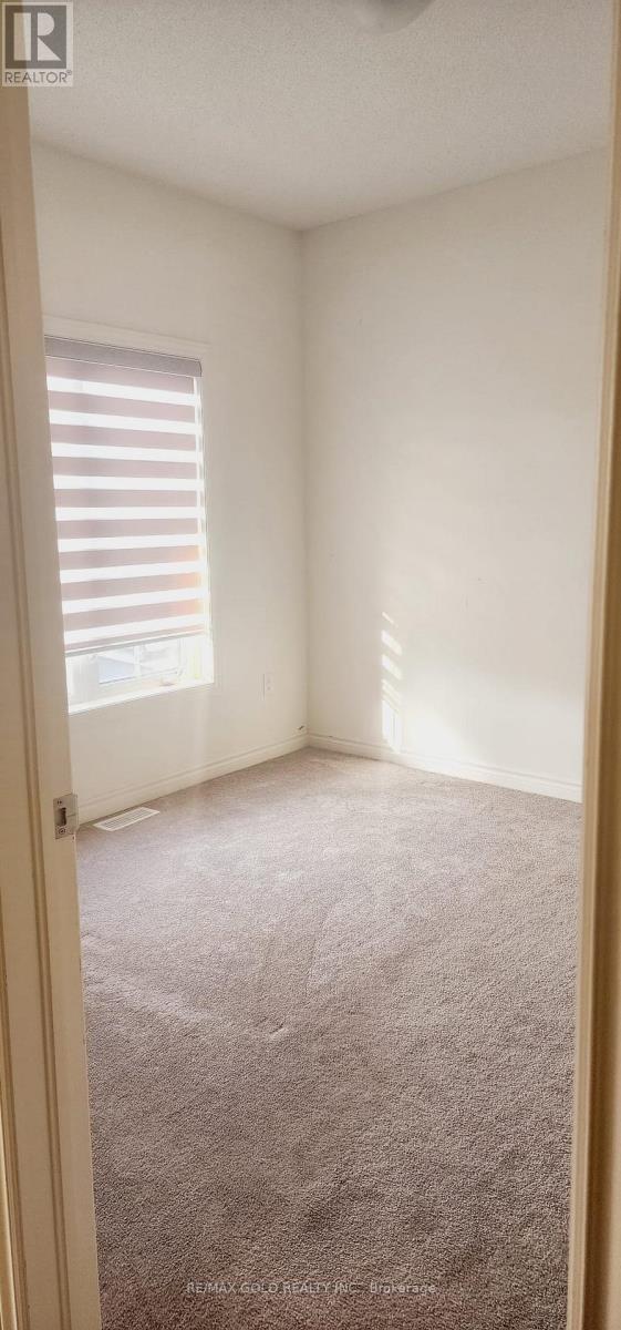 25 Truffle Court, Brampton, Ontario  L7A 5A6 - Photo 5 - W12891762