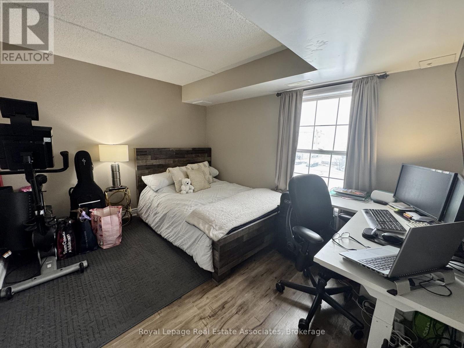 302 - 1460 Bishops Gate, Oakville, Ontario  L6M 4N5 - Photo 13 - W12891808