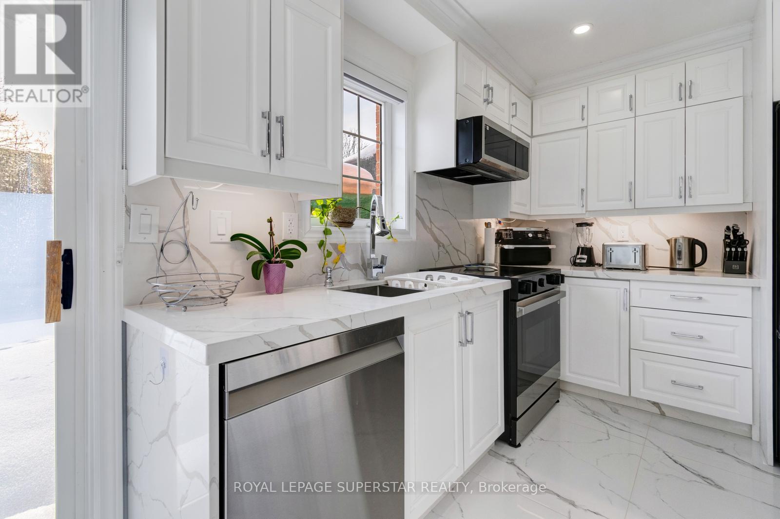 131 Checkerberry Crescent, Brampton, Ontario  L6R 2S8 - Photo 15 - W12891816