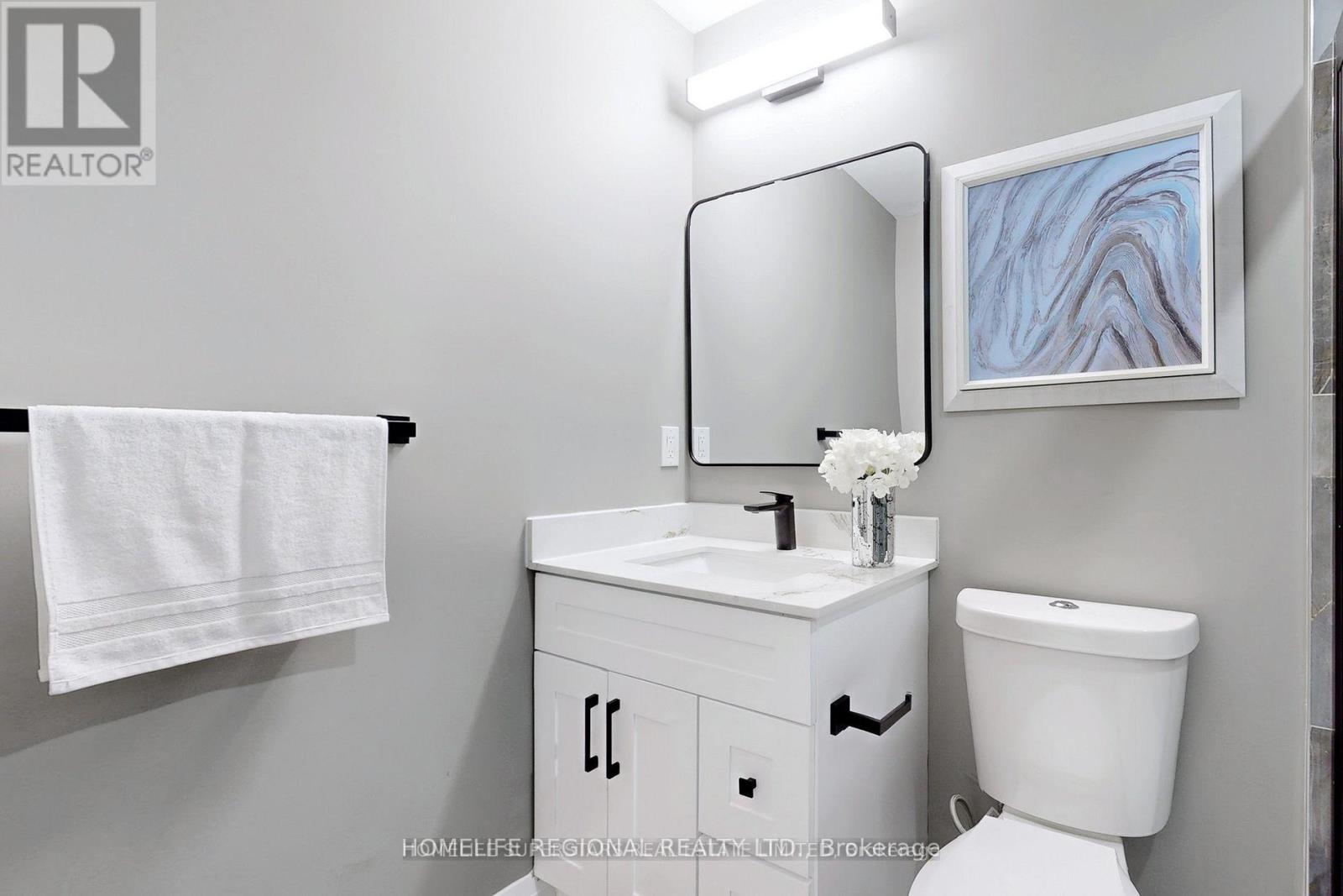 7537 Lully Court, Mississauga, Ontario  L4T 2P2 - Photo 18 - W12891822