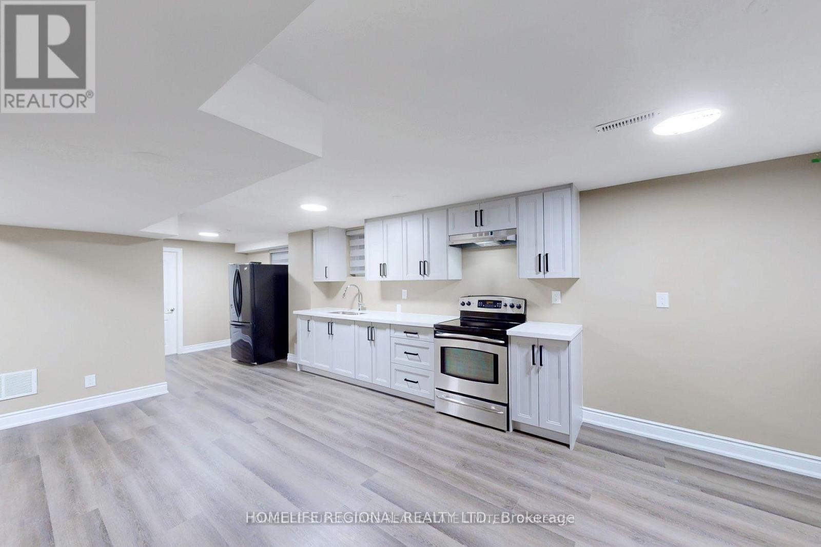 7537 Lully Court, Mississauga, Ontario  L4T 2P2 - Photo 23 - W12891822