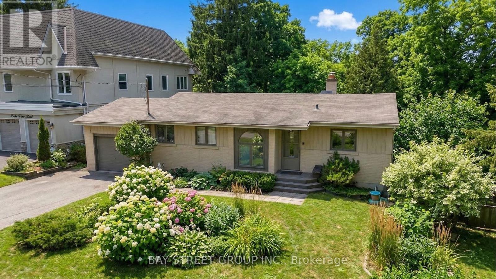 2558 MINDEMOYA ROAD, Mississauga, Ontario