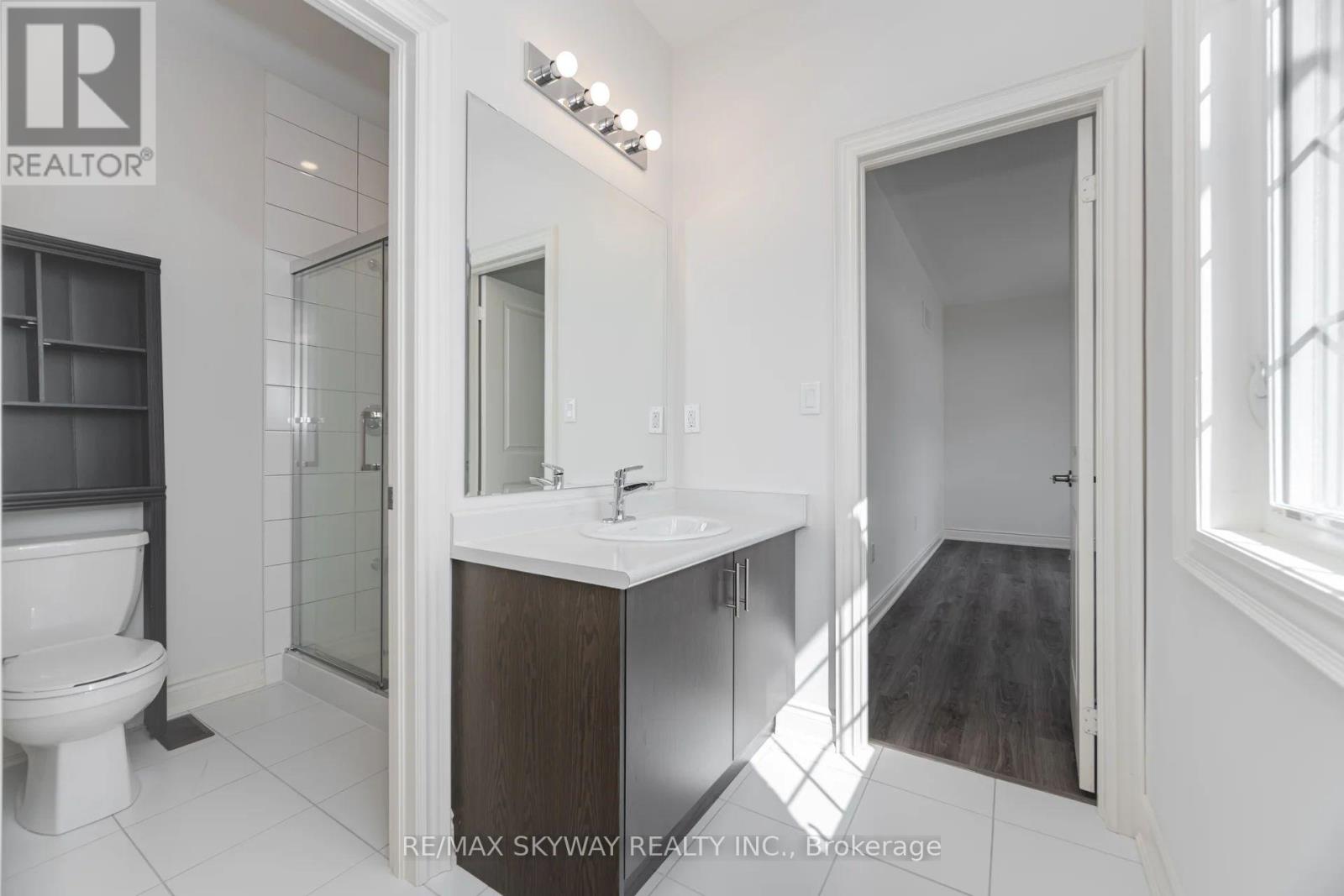 68 Pond View Gate, Hamilton (Waterdown), Ontario  L8B 2A1 - Photo 34 - X12783000