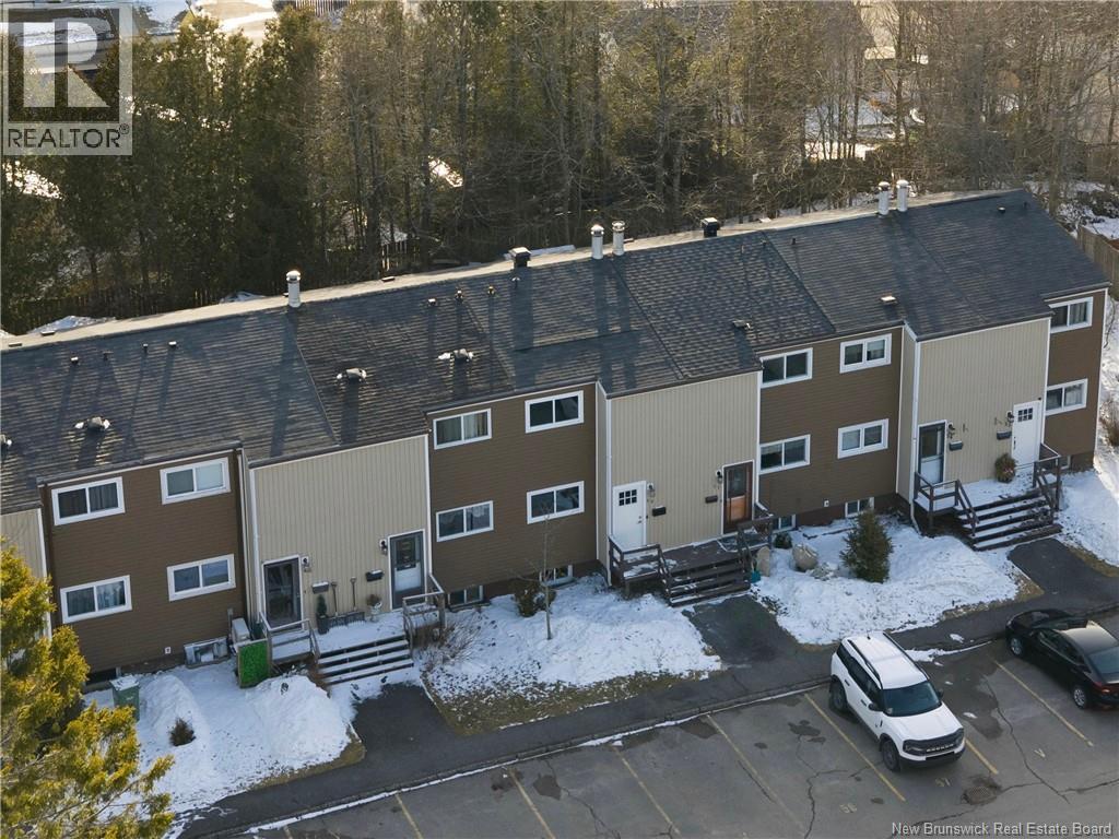 58 Somerset Park, Saint John, New Brunswick  E2K 2R8 - Photo 2 - NB135110