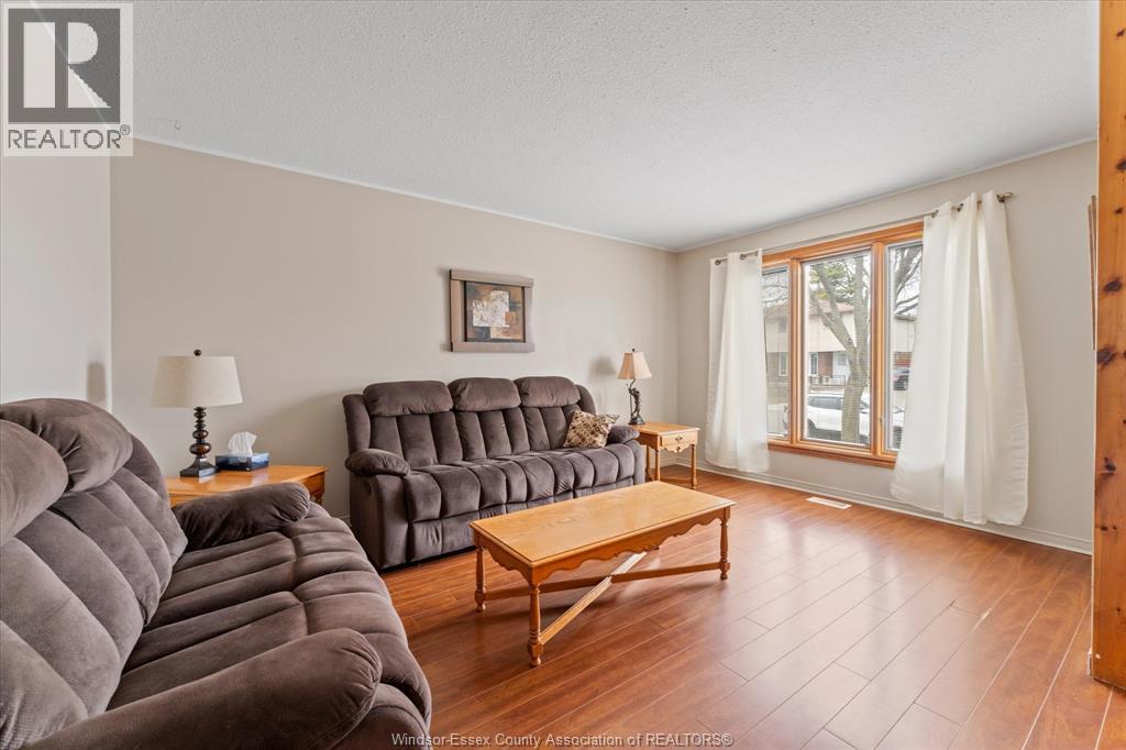 9690 Lynngrove Cres, Windsor, Ontario  N8R 1B7 - Photo 6 - 26005579