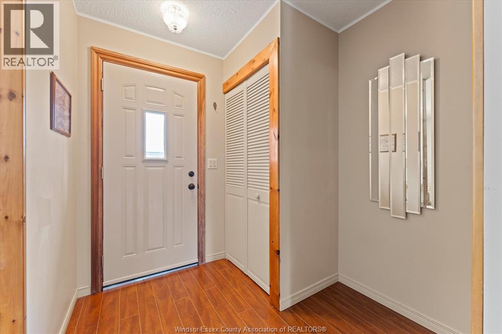 9690 Lynngrove Cres, Windsor, Ontario  N8R 1B7 - Photo 5 - 26005579