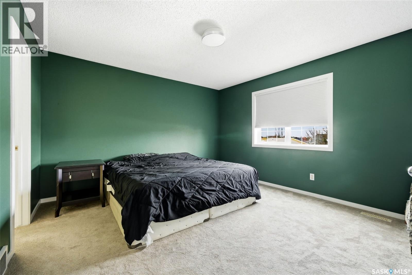1368 Maple Leaf Crescent N, Regina, Saskatchewan  S4R 4J4 - Photo 17 - SK030641