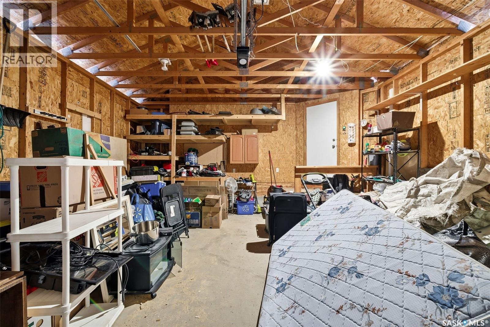 1368 Maple Leaf Crescent N, Regina, Saskatchewan  S4R 4J4 - Photo 32 - SK030641